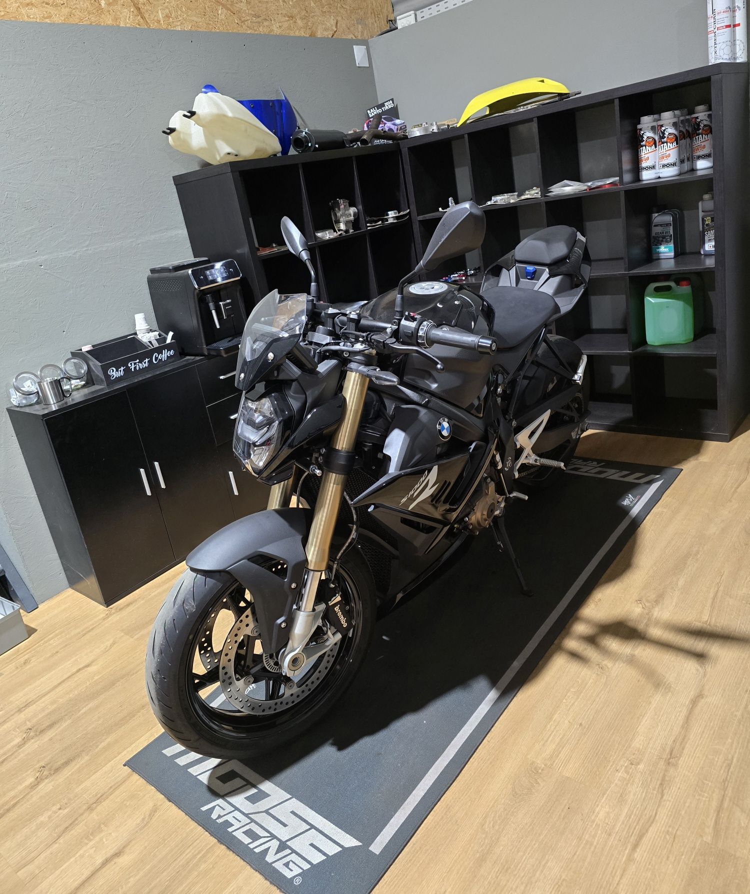 Bmw s1000r como nova