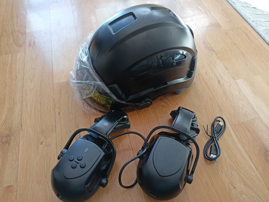 Profesjonalny Hełm Ochronny (Kask Przemysłowy) z Ochronnikami Słuchu B