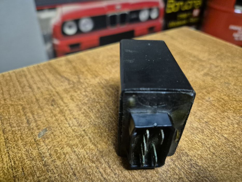 BMW E24 E23 E21 E12 Przekaźnik Spryskiwaczy Reflektorów Lamp Przednich