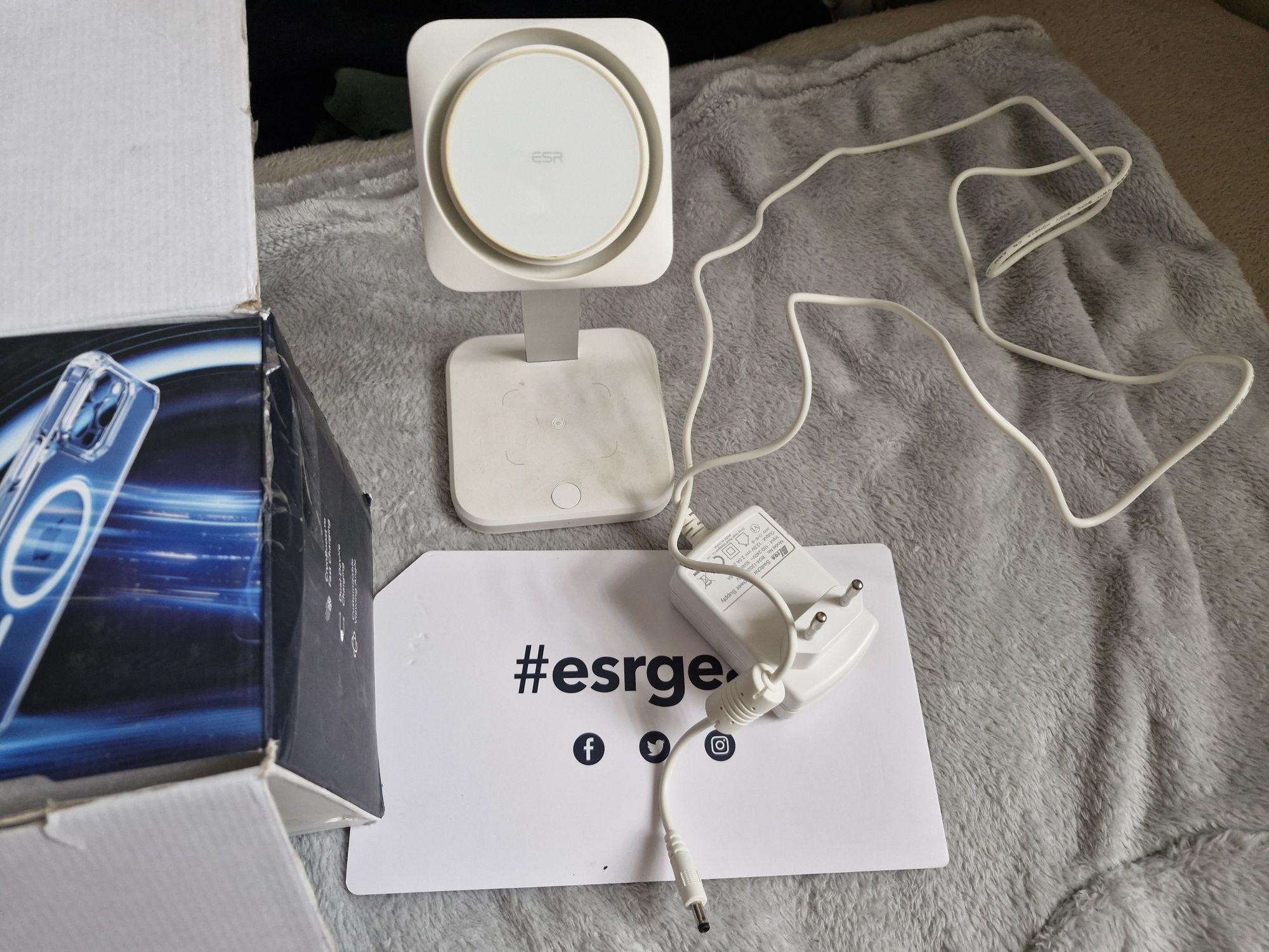 Esr 2-in-1 Watch Wireless Charging Set ladowarka