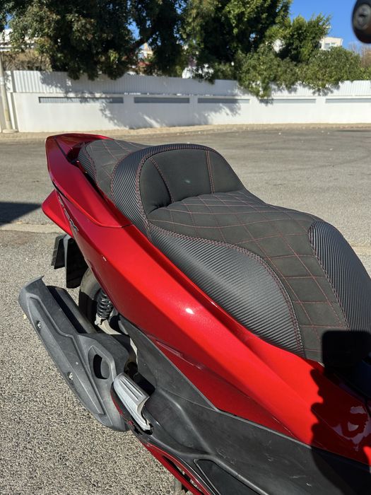 Mota 125cc - PCX de 2017,Bom estado (com banco custom) +\-negociavel