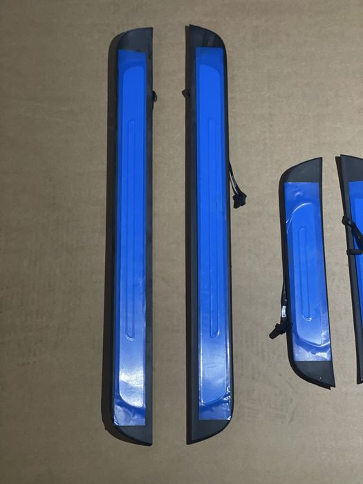 Накладки на пороги підсвітка порогів audi a6 c7 audi a7 s-line