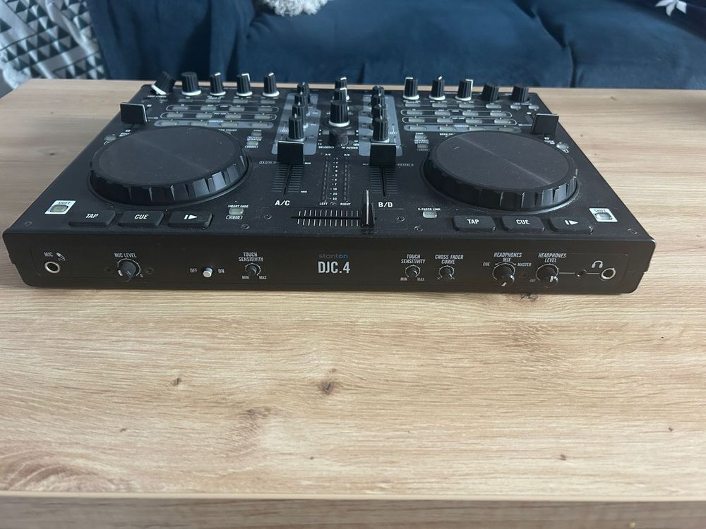 Kontroler STANTON DJC-4