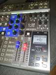 Live trac L-12 zoom