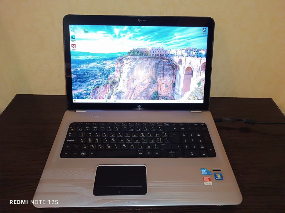 Ноутбук HP Pavilion DV7 HD 17.3 4 озу