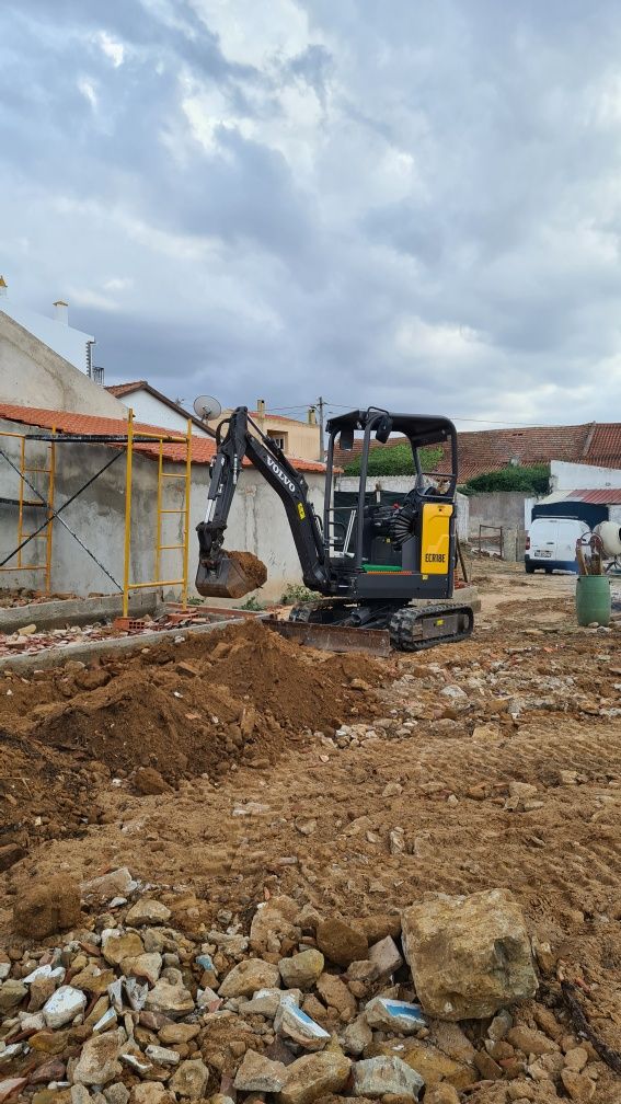 Serviços Mini giratoria com manobrador