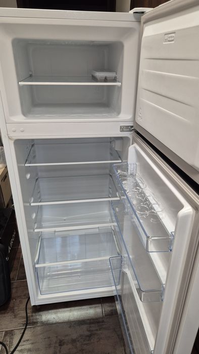 Lodówka HISENSE jak nowa