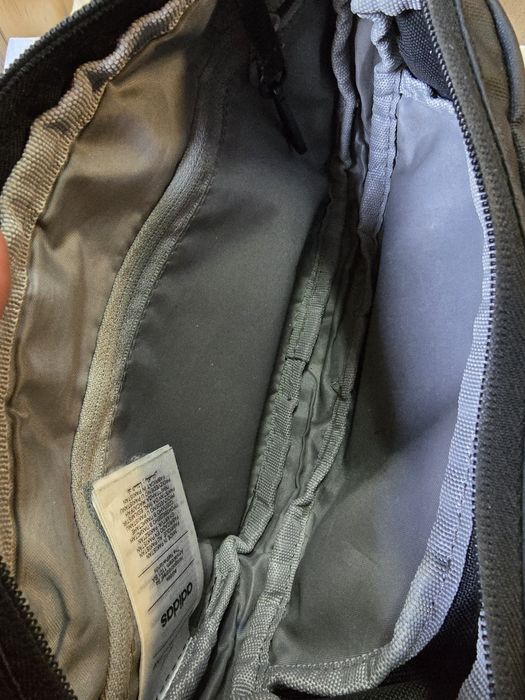 Сумка бананка на пояс тканинна Adidas IU2721 Чорна