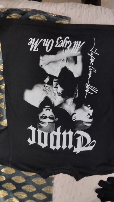 Tupac t shirt nova