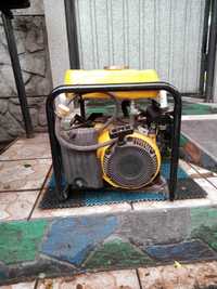 Продам генератор Firman SPQ-1500
