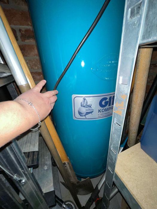 GIEB - Kompressor 850/270-11-stehend 5,5 KW
400 V