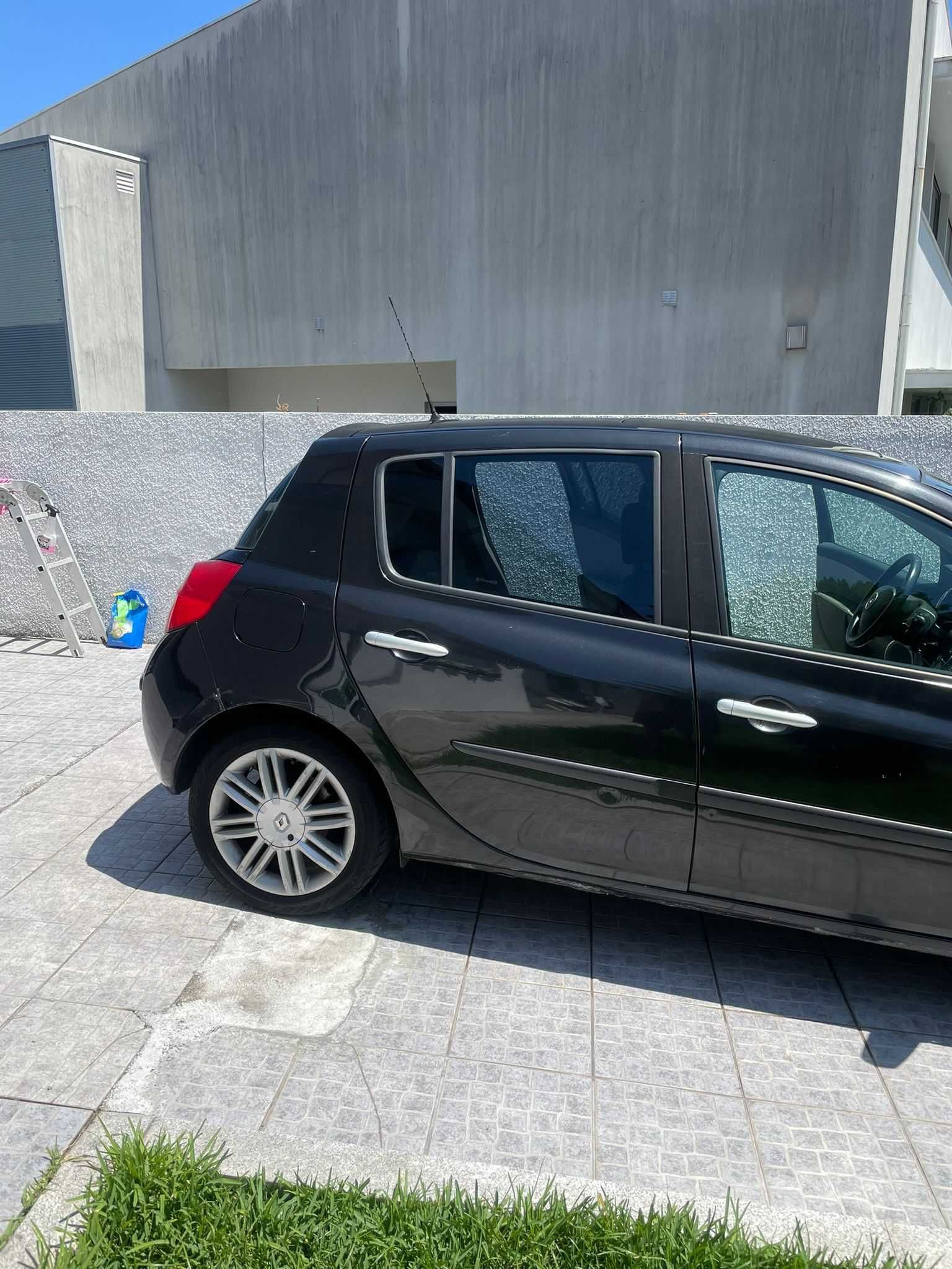 Renault Clio 3 1.5 dCi Diesel 106 cv / 78 kW 2006