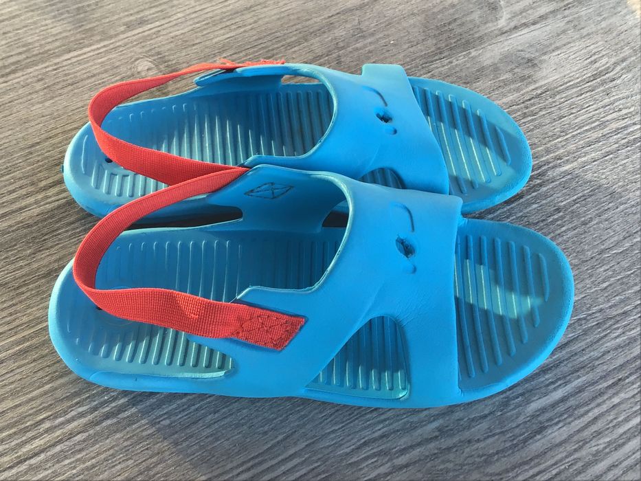 Klapki basenowe z gumką chłopięce Nabaiji 27/28-17/18 cm