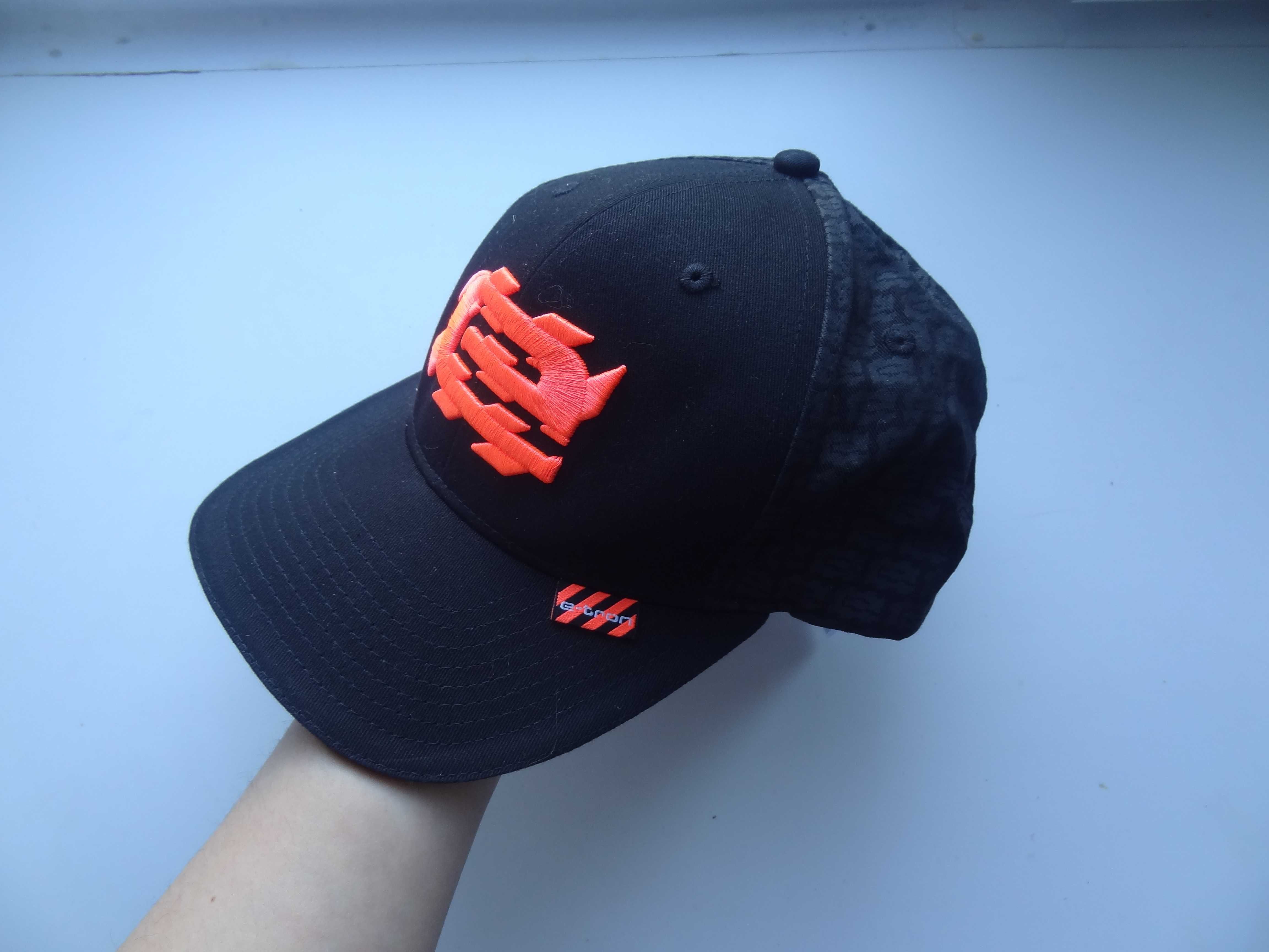 Бейсболка audi snapback cap e-tron, black оригінал нова