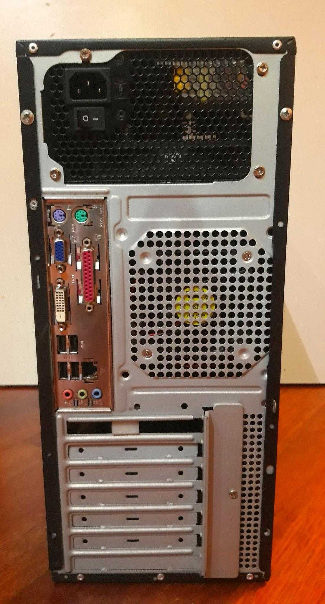 Komputer stacjonarny - Intel Core i5 - 4GB RAM - HDD 250GB - WIN7