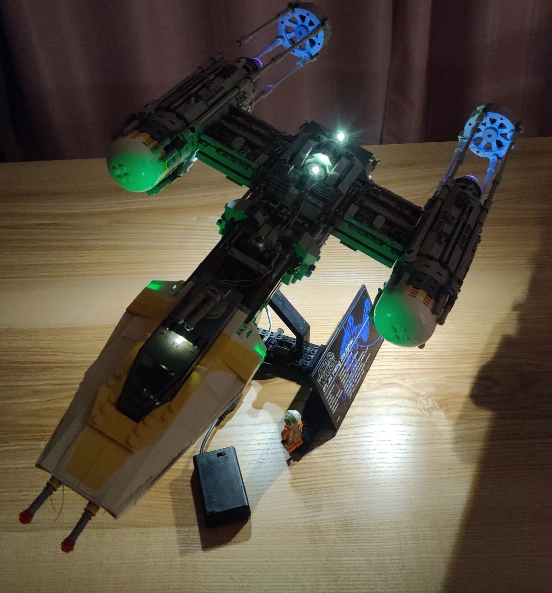 LEGO 75181 Star Wars Y-wing Starfihter z oświetleniem