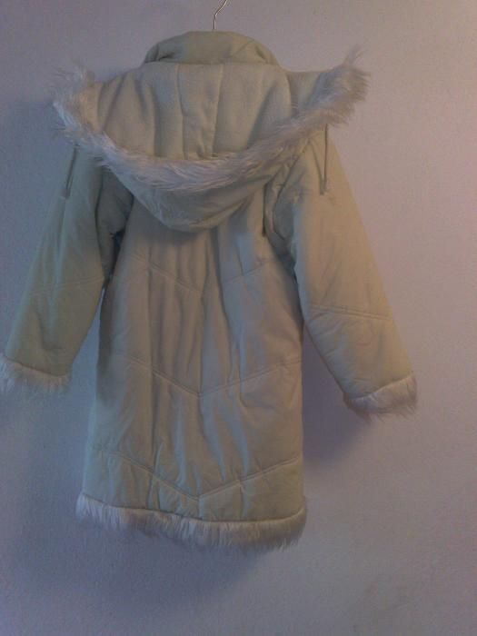 Płaszczyk- kurtka zimowa dla dziewczynki,kolor biały/używana/stan B.D.