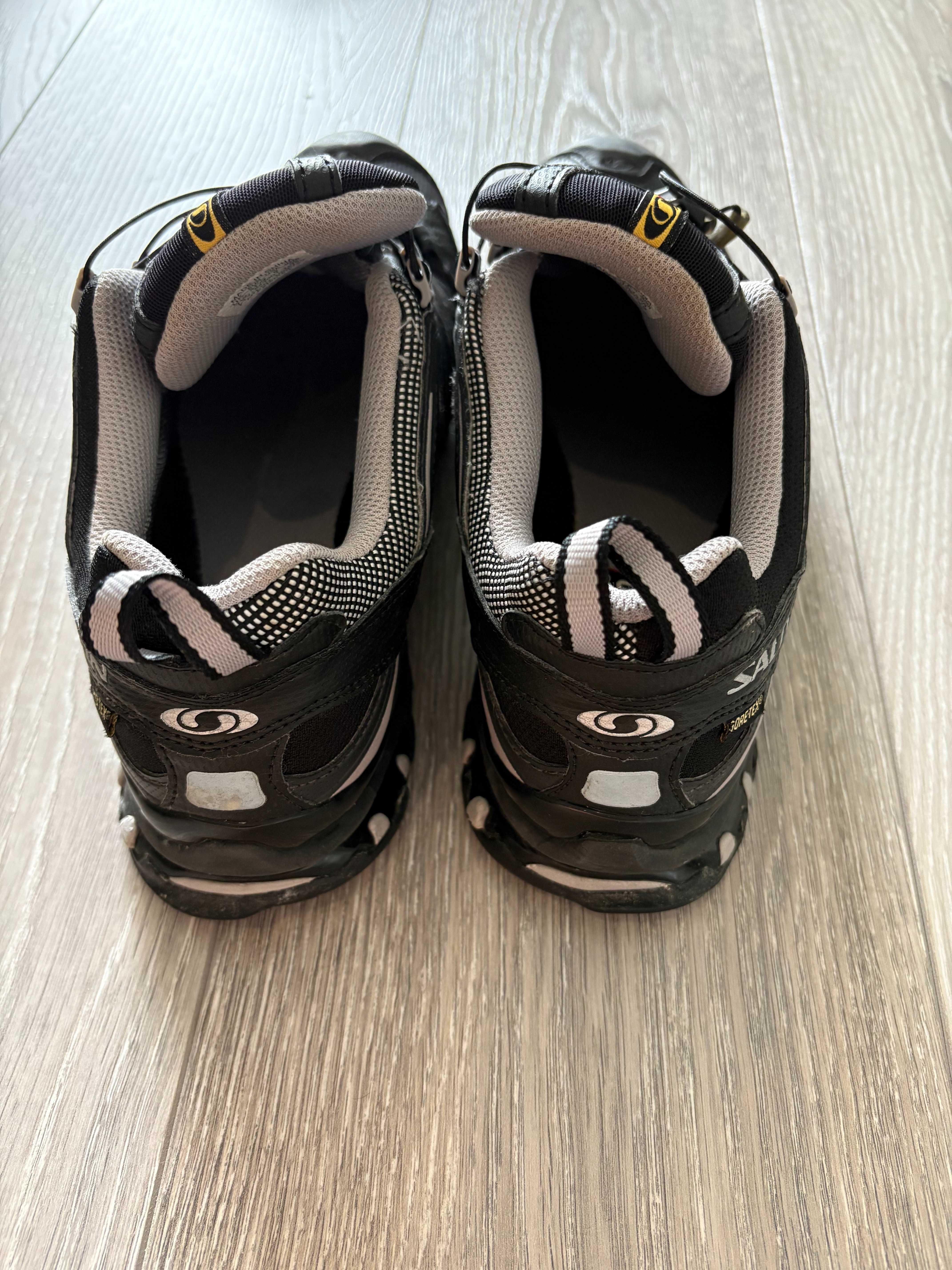 Tenis Salomon nº 41
