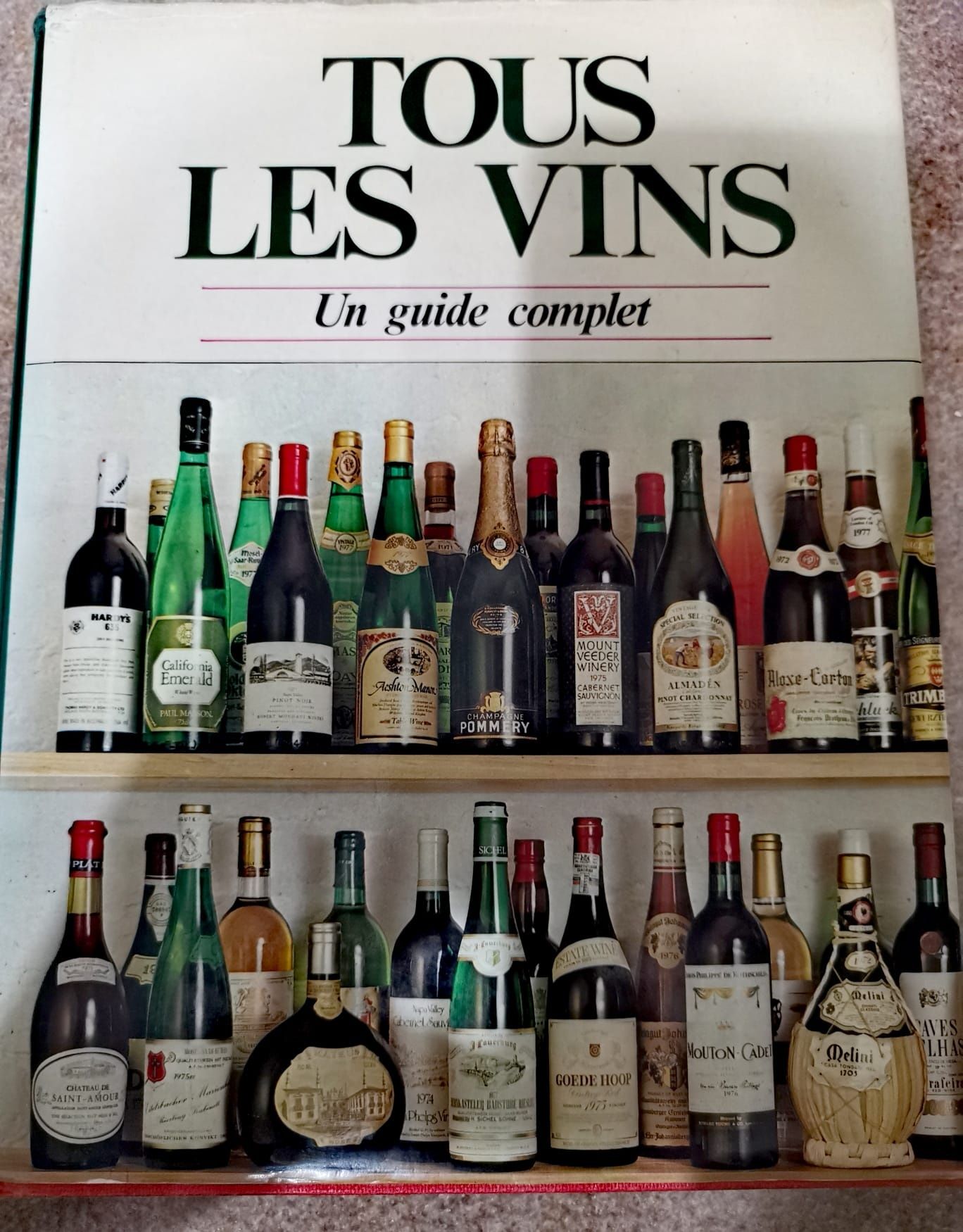 Livros sobre vinhos e outras bebidas