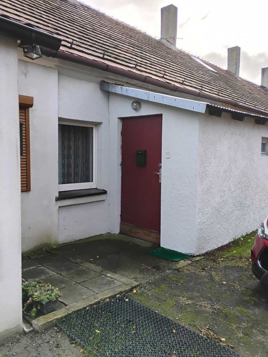 Mieszkanie 33,4 m2 + 136 m2 działki