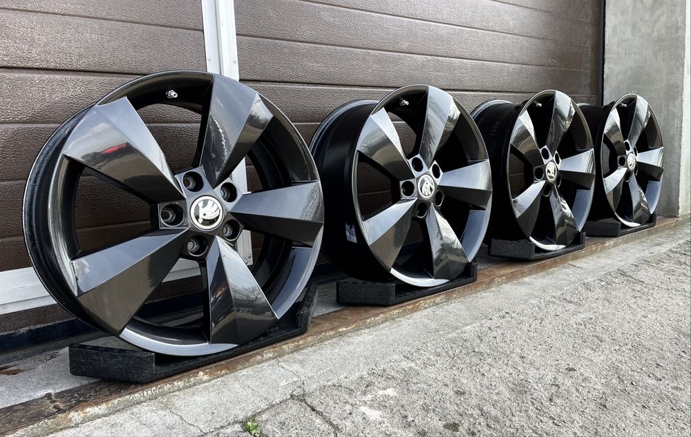 4x felgi aluminiowe 5x112 r17 et38 6,5J Alufelgi Czarne Oryginal Skoda