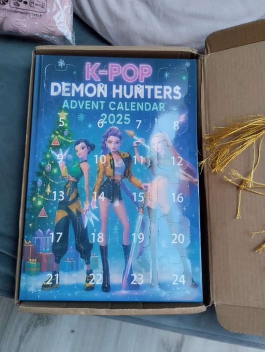 Kalendarz adwentowy nowy Demon Hunters k-pop figurki Huntrix