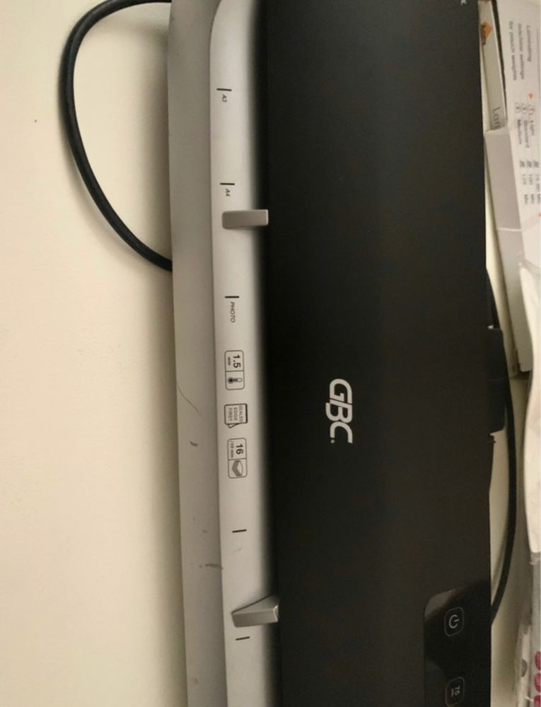 Plastificadora GBC até A3 + stock folhas de Plastificar