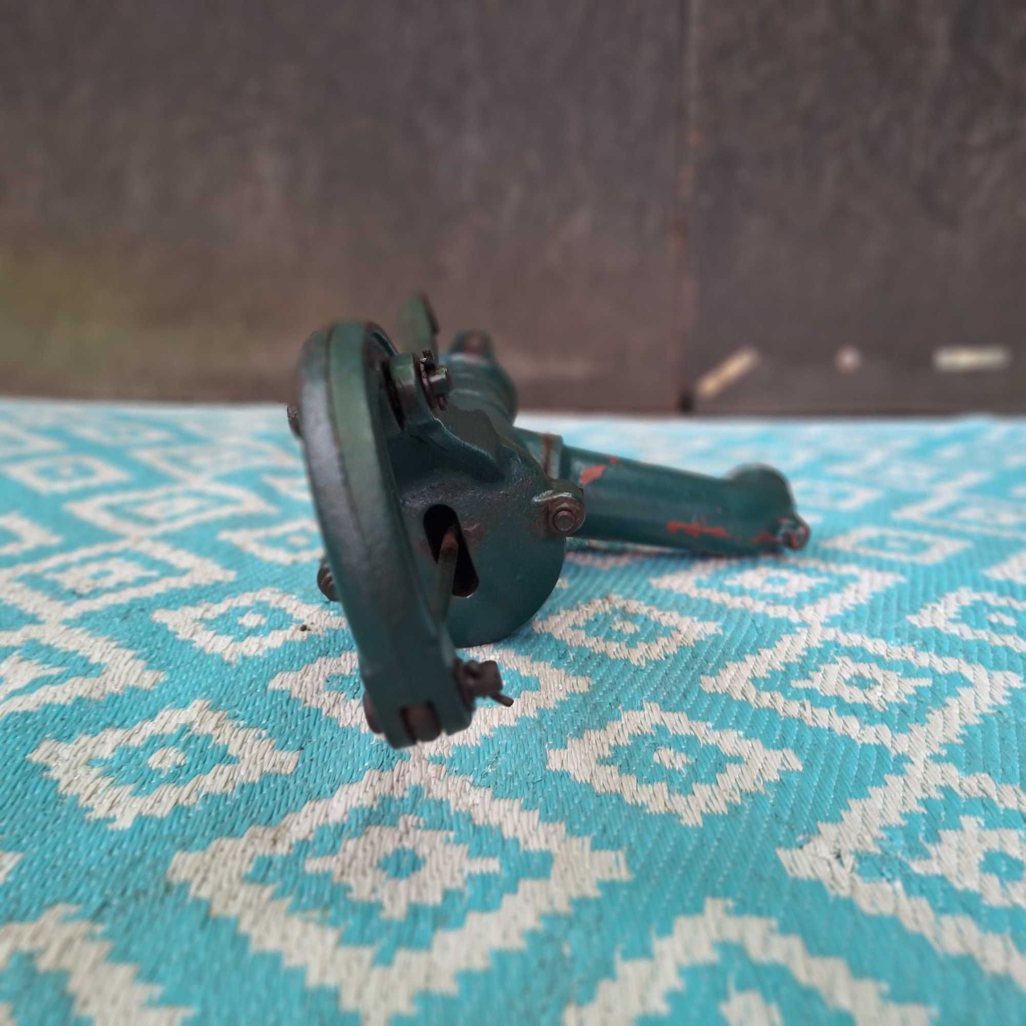 Żeliwna Pompa do wody  do Studni jako Ozdoba  64,5 cm WYSYŁAM Olx