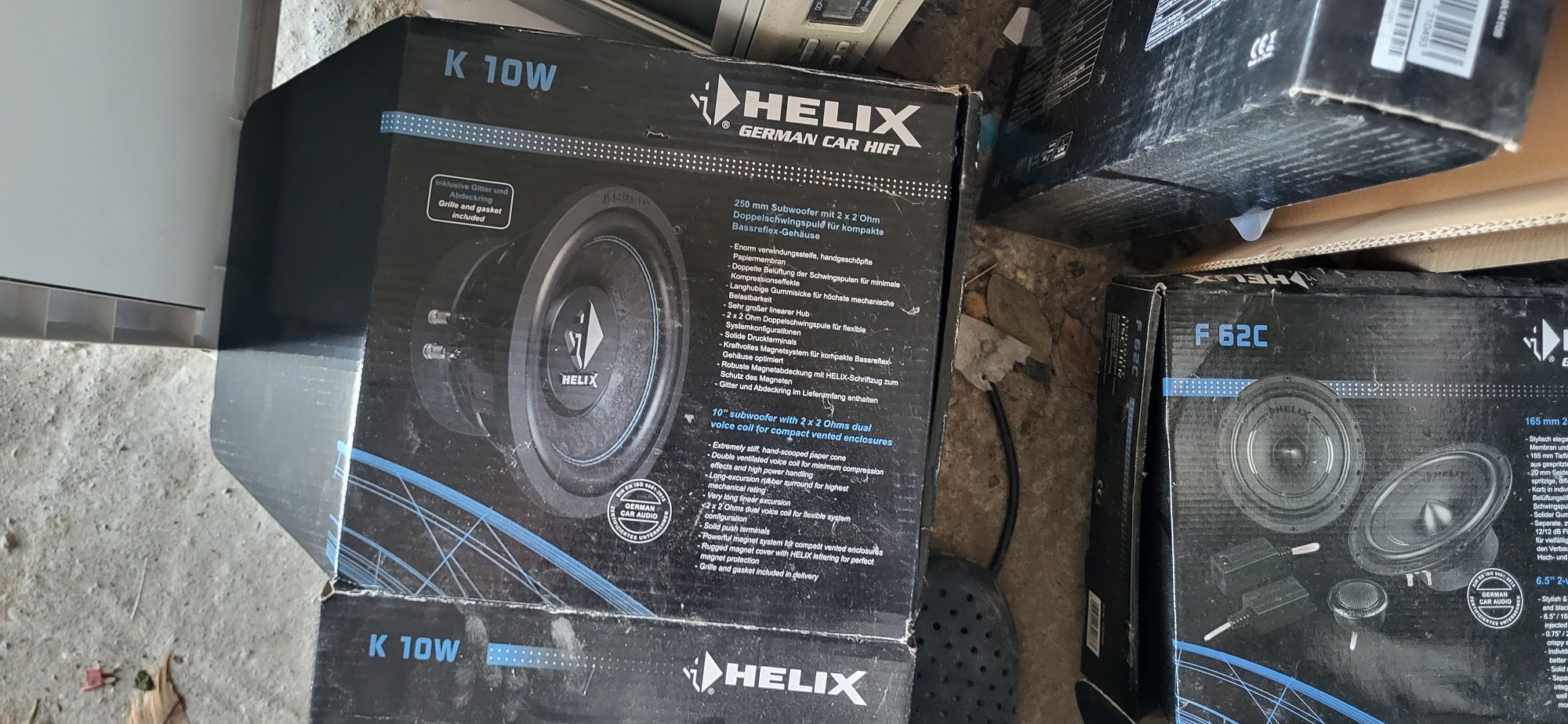 Subwoofer Helix.