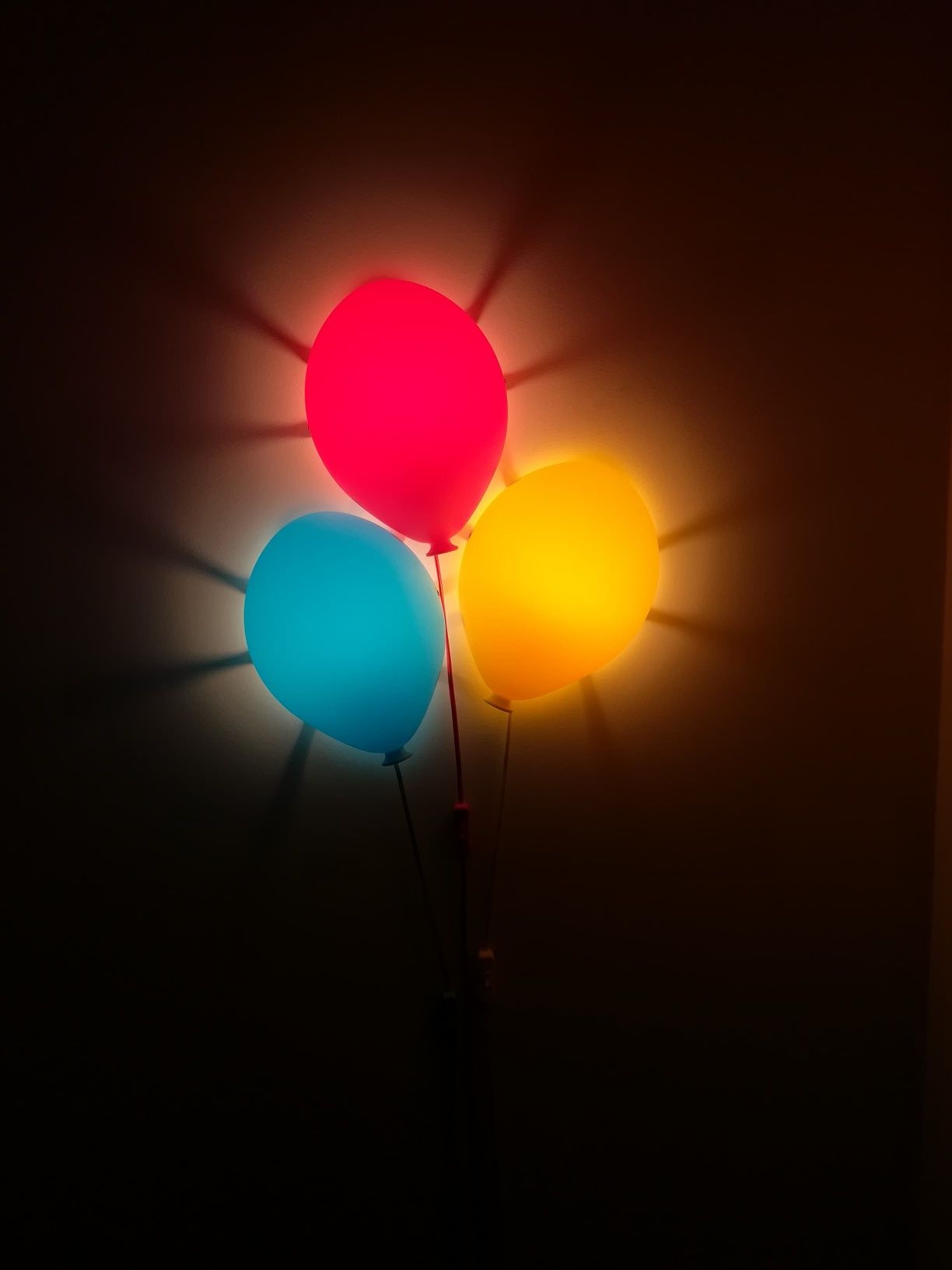 Lampki ścienne balony ikea