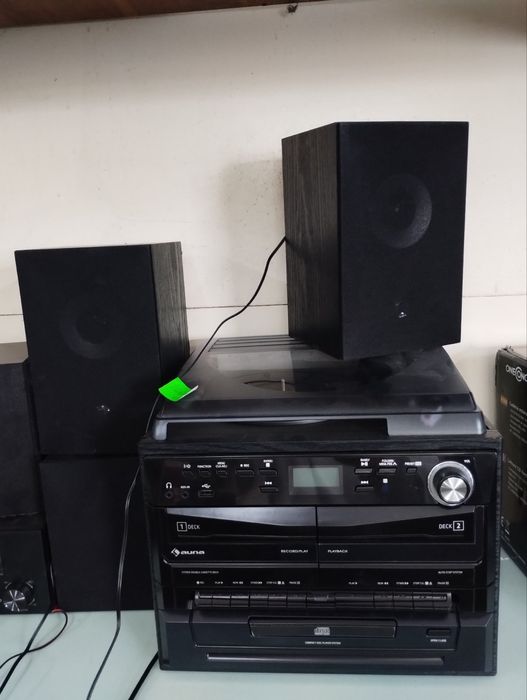 Акустична колонка з чотирма динаміками та функцією блютуз і не тільки