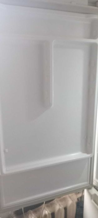 Продается холодильник самсунг двох камерний