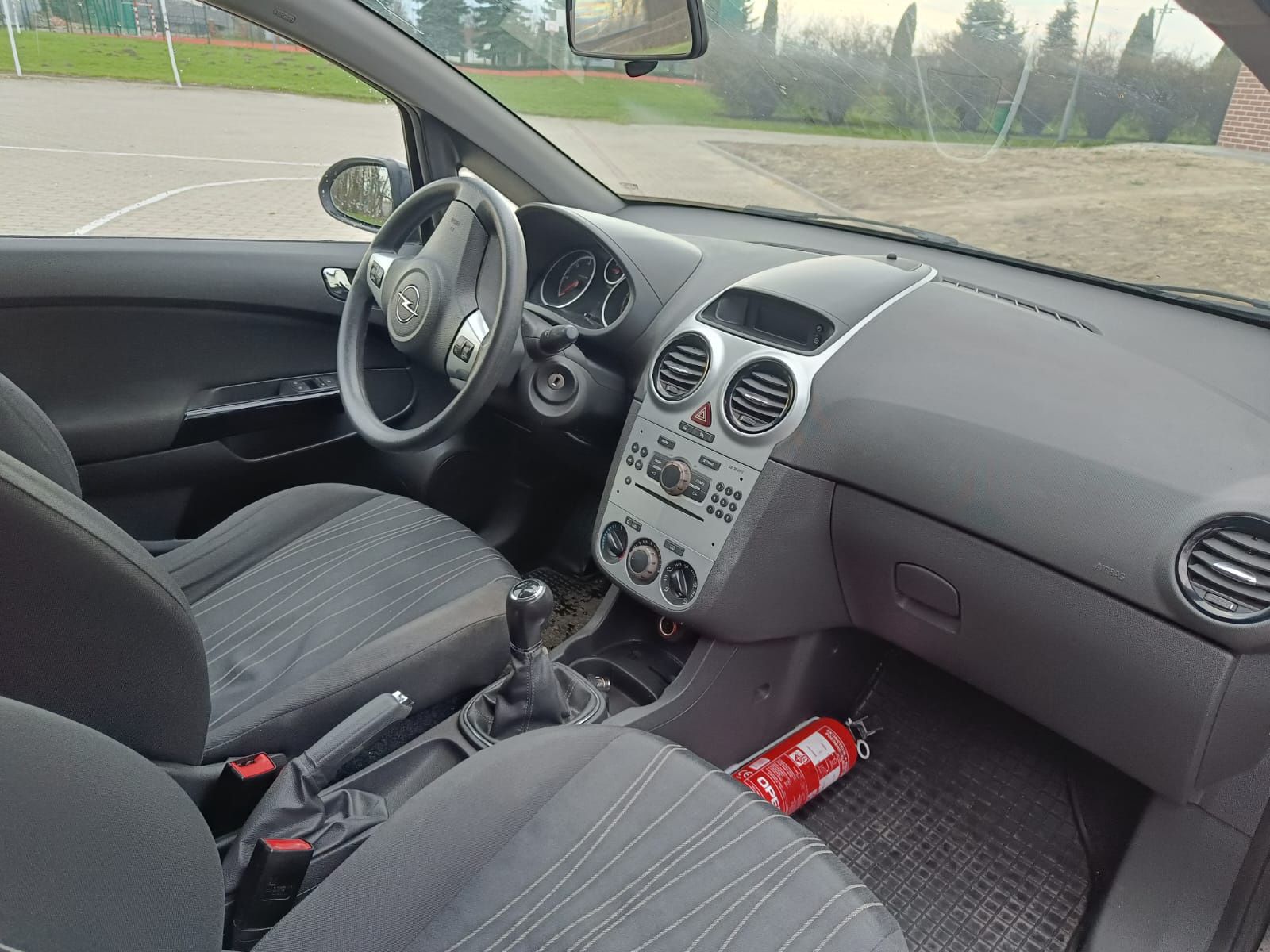 Opel Corsa D 1.3 CDTI, 2 komplety kół, super stan