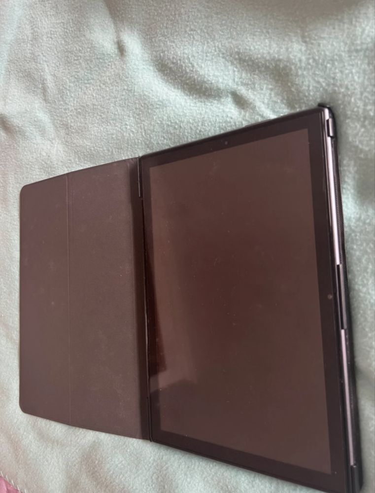 Tablet Wuxain 64 gb com teclado