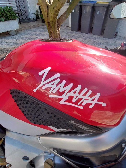 Yamaha YZF R-6  2002