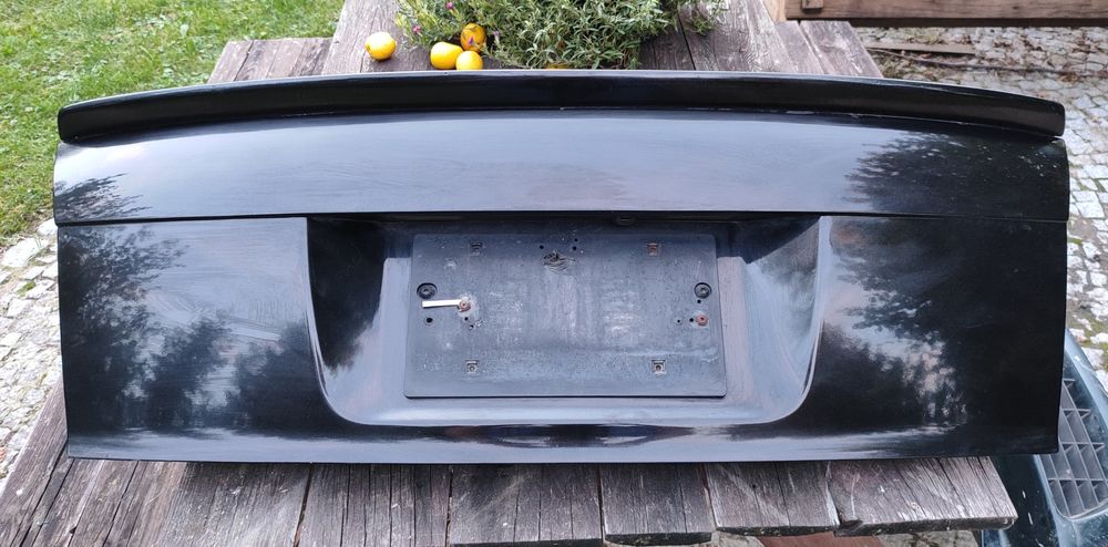 Klapa pokrywa bagażnika lotka Audi A4 B6 sedan USA LY9B