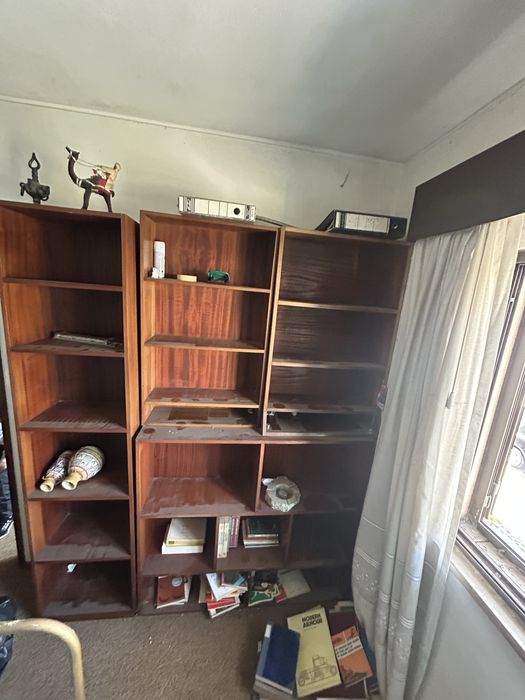 movel de madeira antigo