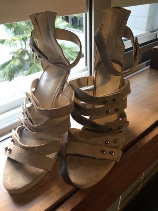 Sandália zara com tiras