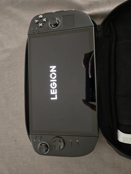 Lenovo Legion Go 2 AMD Ryzen Z2 Extreme 32GB 1TB OLED 8.8"