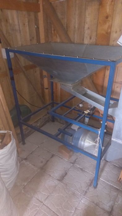 Лінія по переробкі грецького горіха