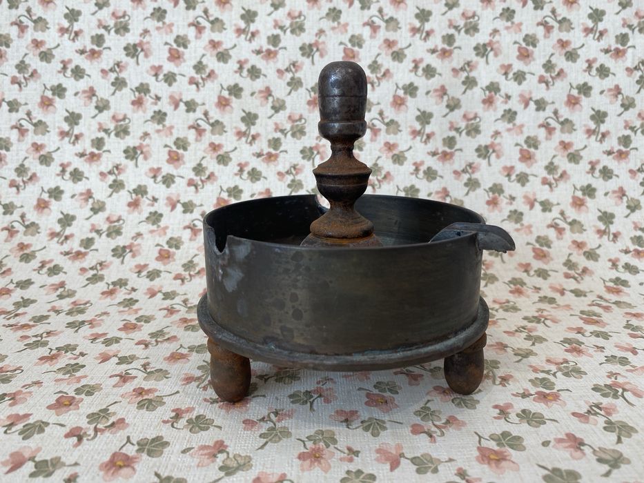 Popielniczka z łuski sztuka okopowa