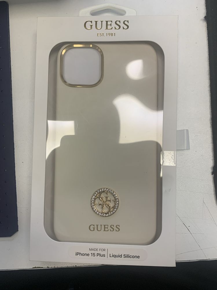 Etui Guess iPhone 15 Plus *Rozne Rodzaje*b