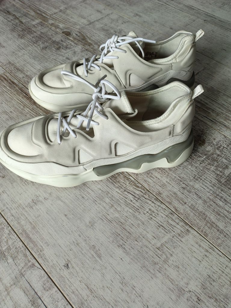 Sneakersy Ecco Phoene  używane w bdb stanie