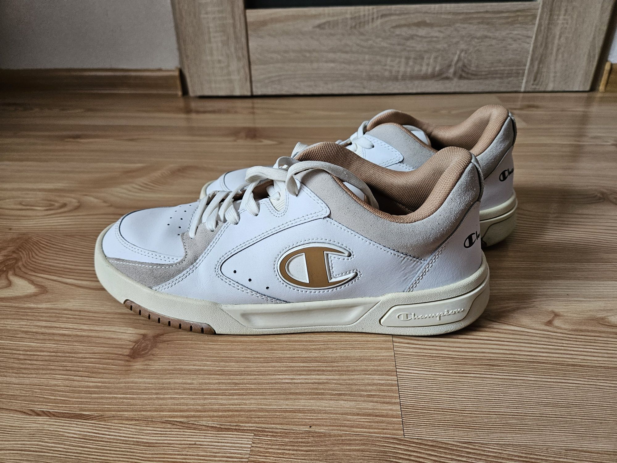 Buty Champion r. 44 S21860 z85 Low białe beżowe
