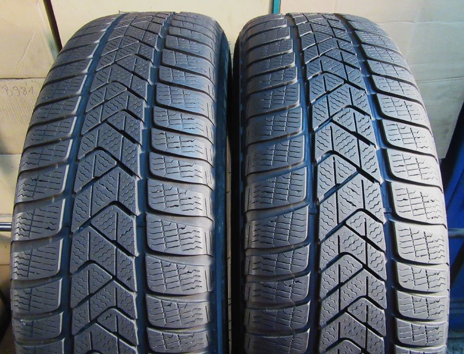 2x 225/60R18 Pirelli SottoZero 3 Winter RunFlat 104H
