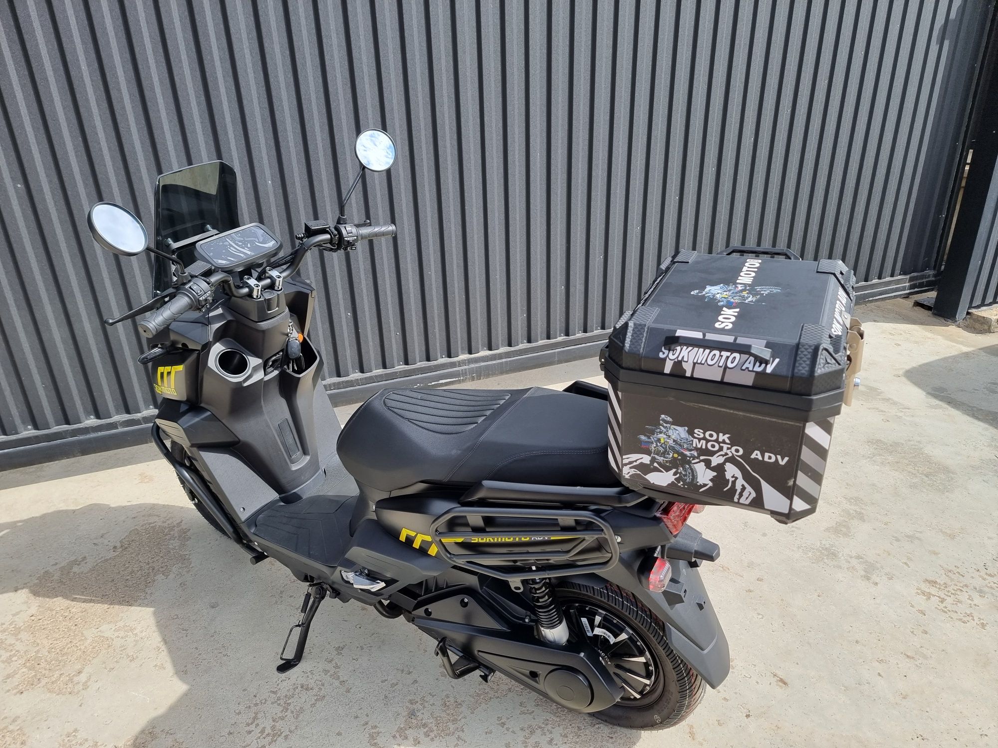 Електроскутер SokMoto ADV 2999w 72v