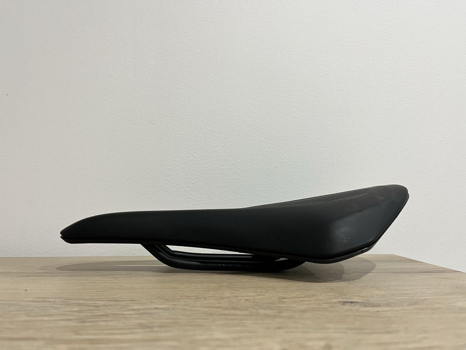 Siodło siodełko rowerowe Fizik Argo Vento 150