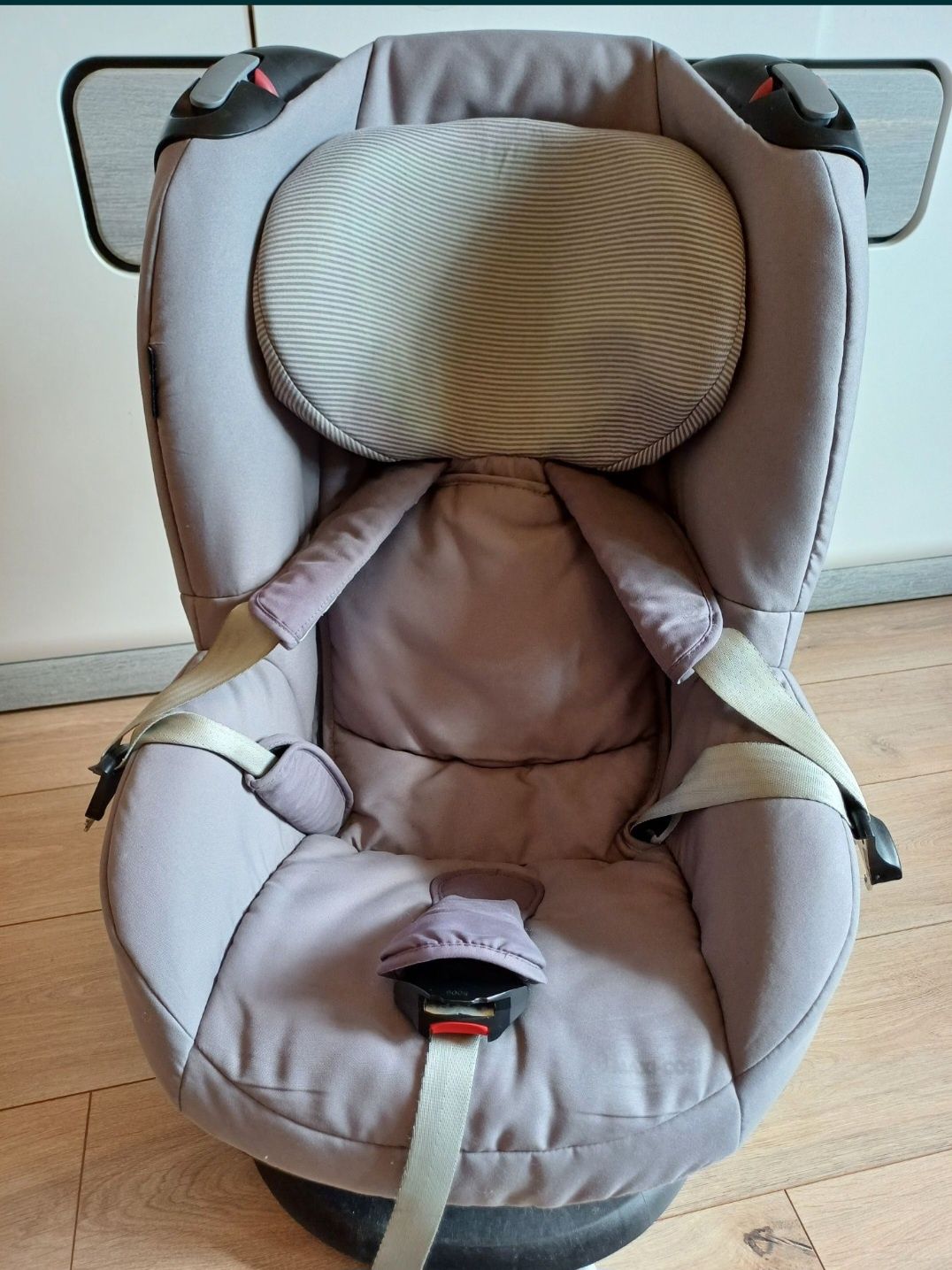Fotelik samochodowy Maxi-Cosi Tobi 9-18 kg