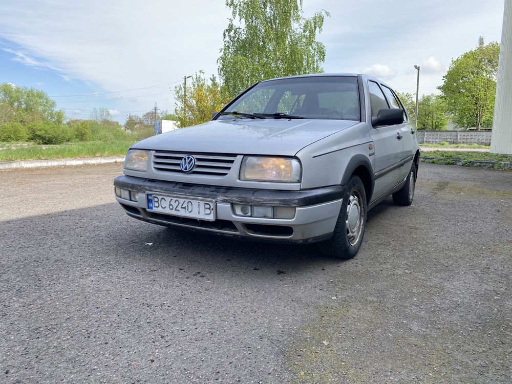 Volkswagen vento, 1996, 1.8 газ/бензин