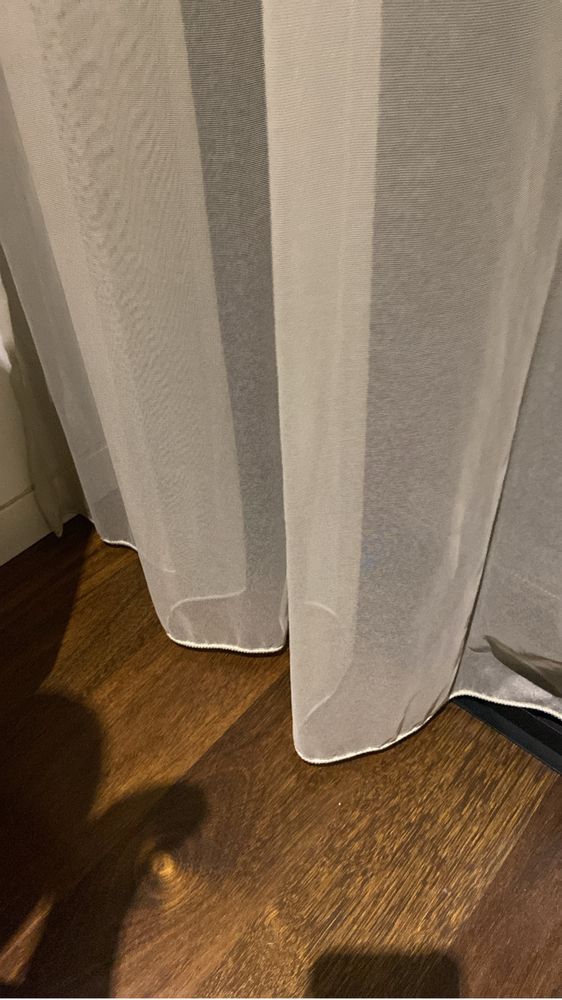 Cortinados cinza claro